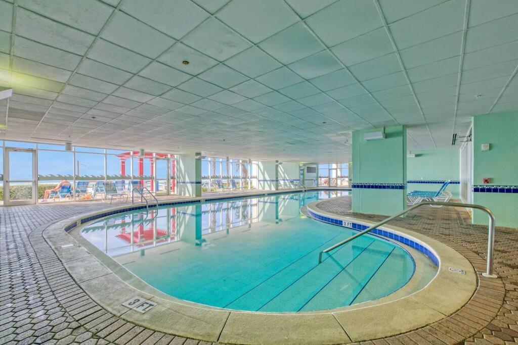 Beachfront Condo #607 At Majestic Beach Resort Panama City Beach Exterior photo
